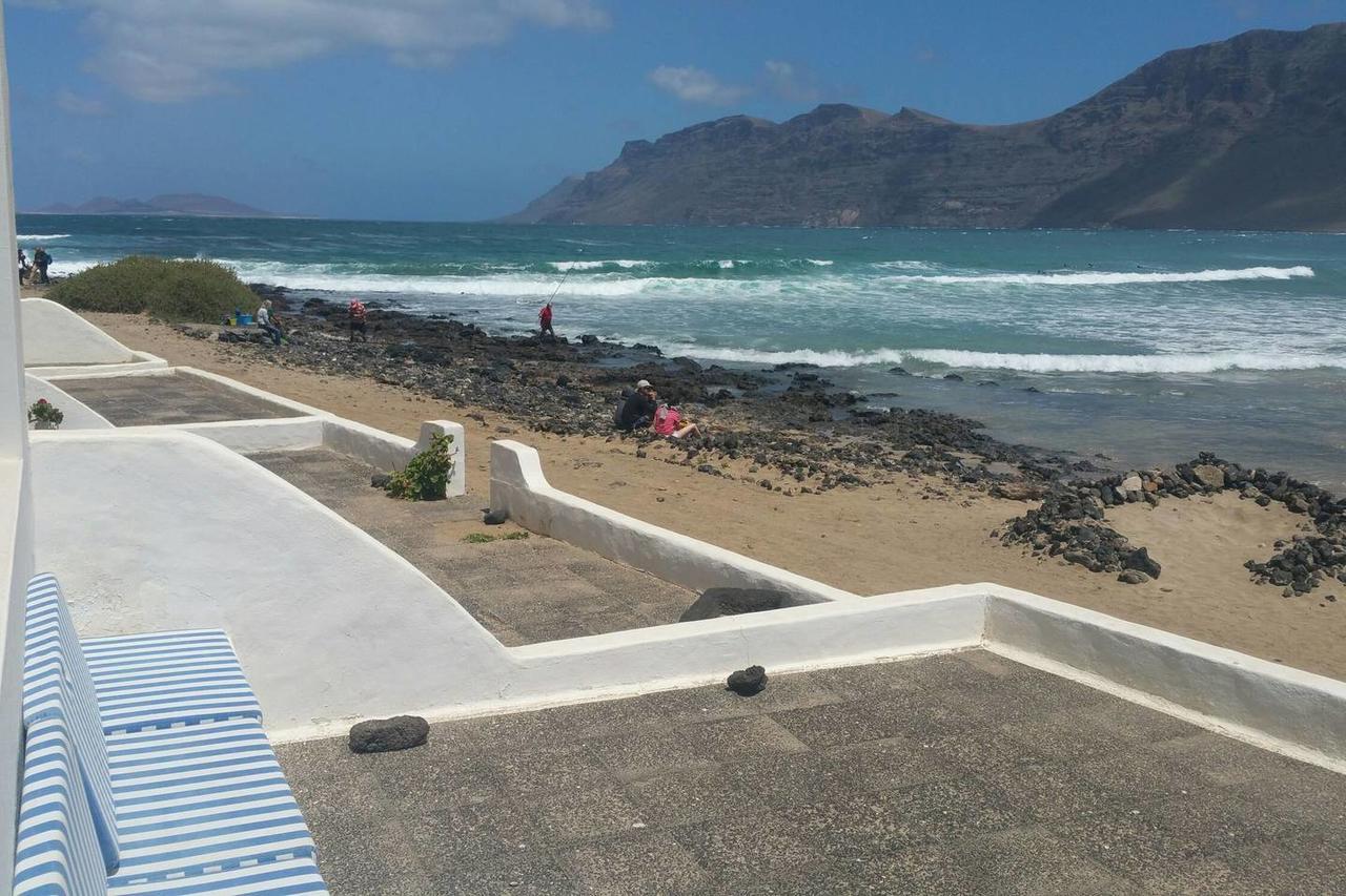 Villa Playa De Caleta De Famara Extérieur photo