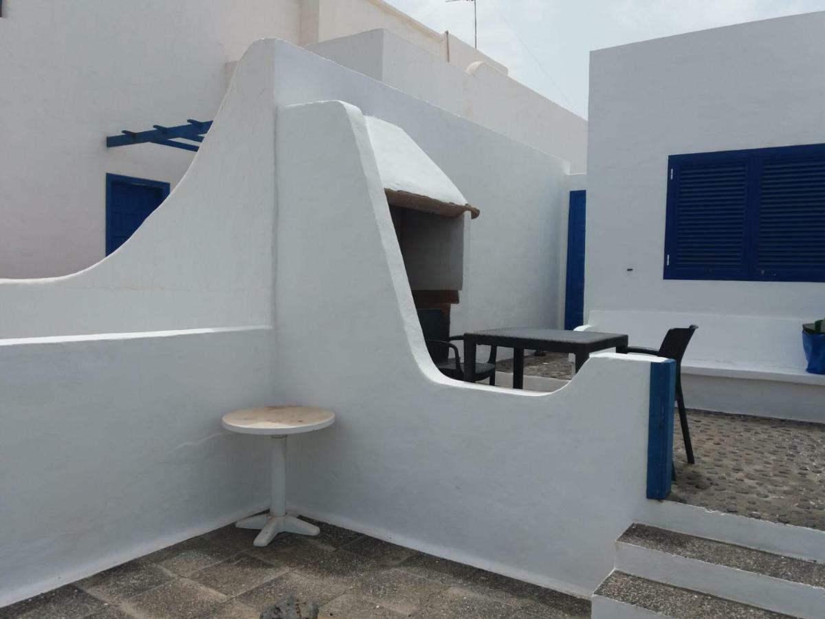 Villa Playa De Caleta De Famara Extérieur photo
